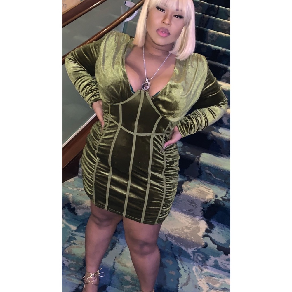 Prettylittlething Green Dress 🔥🔥🔥🔥